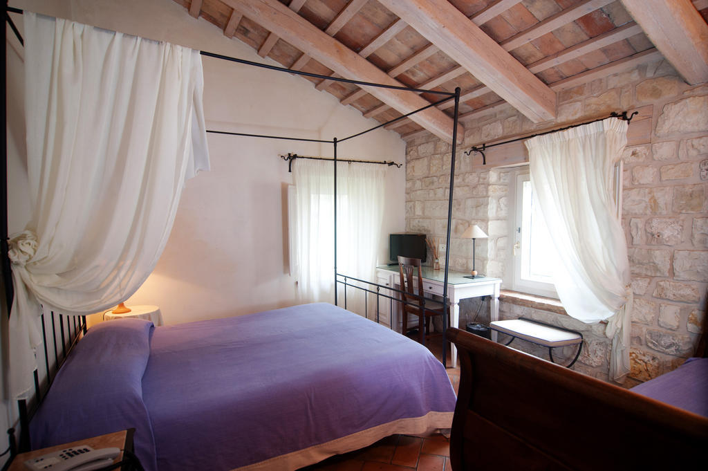 Valcastagno Relais & Residence Sirolo Room photo